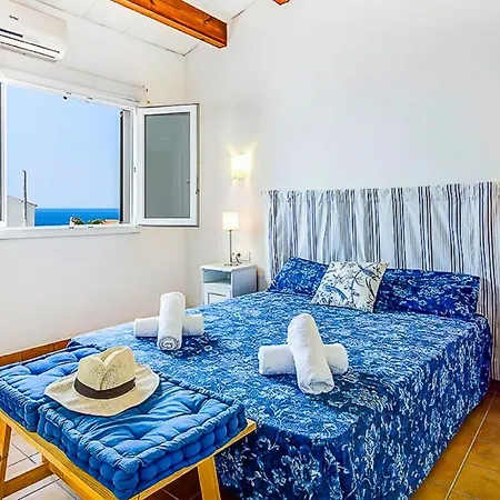 Ferienhaus Mit Privatpool Fuer 6 Personen Ca 90 Qm In Cap D'artrutx, Menorca Suedkueste Von Menorca * Cala en Bosch